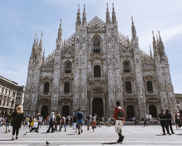 ontdek-duomo-santa-maria-nascente-de-kathedraal-van-milaan