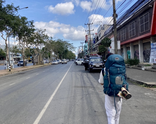 image-of-backpacken
